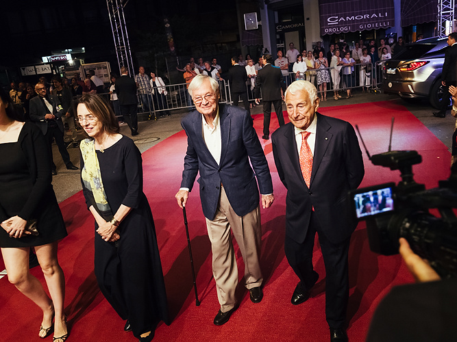 Julie Corman and Roger Corman with Fulvio Lucisano, producers